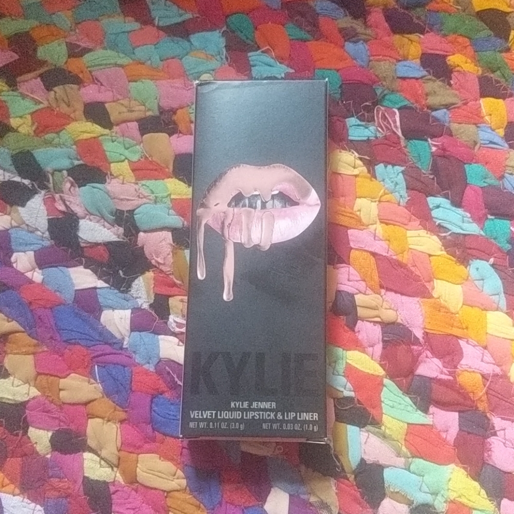 Kylie Velvet Lip Kit in Bare (unopened)